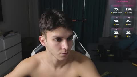 Snapshot of james_friends chatting on 12-05-25, 12:19 James online show from 12-05-25, 12:19