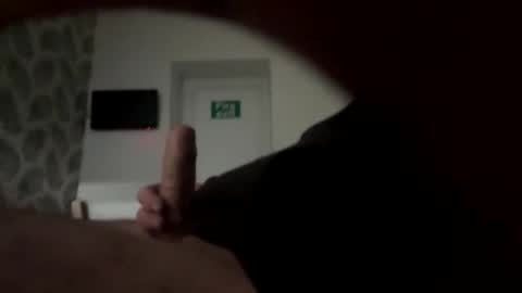 Snapshot of jamesburtonxslw chatting on 10-05-25, 05:00 jamesburtonxslw online show from 10-05-25, 05:00