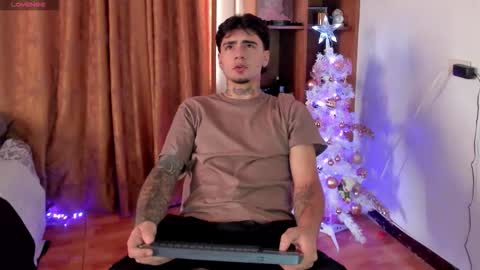 Snapshot of jamesdekker chatting on 12-20-25, 12:56 jamesdekker online show from 12-20-25, 12:56