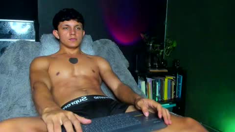 jamesgolden_ online show from 09-30-25, 12:37