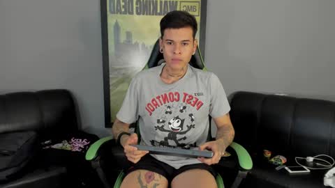 Snapshot of jamesinked_ chatting on 12-15-24, 06:59 Jamesinked  online show from 12-15-24, 06:59