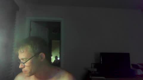 Snapshot of jamesjewels chatting on 06-14-26, 05:31 jamesjewels online show from 06-14-26, 05:31