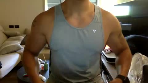 Snapshot of jamesmo820913 chatting on 09-15-25, 02:44 jamesmo820913 online show from 09-15-25, 02:44