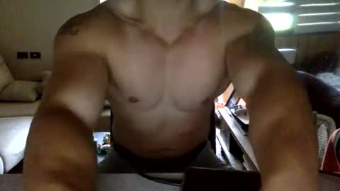 Snapshot of jamesmo820913 chatting on 10-11-25, 02:22 jamesmo820913 online show from 10-11-25, 02:22