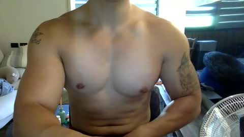 Snapshot of jamesmo820913 chatting on 10-13-25, 03:28 jamesmo820913 online show from 10-13-25, 03:28