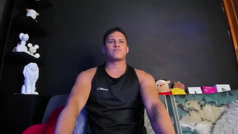 Snapshot of jamesowenn chatting on 02-11-26, 05:40 James Owenn online show from 02-11-26, 05:40