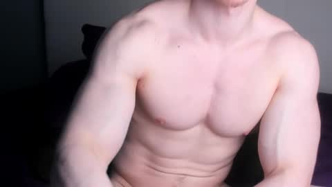 Snapshot of jamesstong chatting on 11-09-25, 07:34 James Strong online show from 11-09-25, 07:34