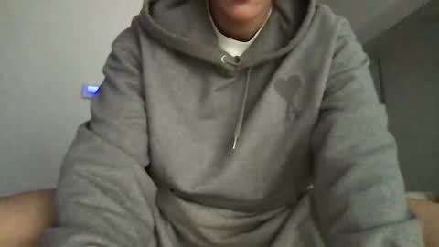 Snapshot of jami4u chatting on 12-19-25, 02:13 JAMI4U online show from 12-19-25, 02:13