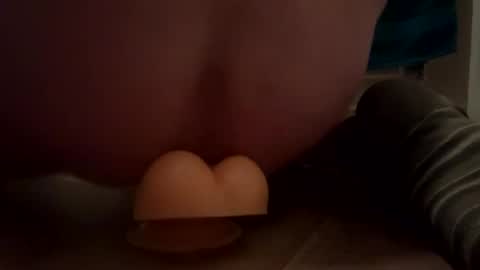 Snapshot of jamie8422 chatting on 10-19-25, 02:01 jamie8422 online show from 10-19-25, 02:01