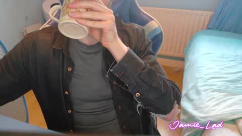 Snapshot of jamie_lad chatting on 02-15-25, 12:01 Jamie online show from 02-15-25, 12:01