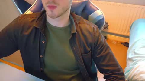 Snapshot of jamie_lad chatting on 02-16-25, 09:15 Jamie online show from 02-16-25, 09:15