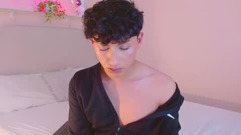 Jamie femboy online show from 11-25-25, 01:27
