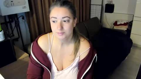 Snapshot of jamielane chatting on 11-27-25, 02:57 jamielanecb online show from 11-27-25, 02:57