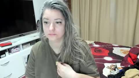 Snapshot of jamielane chatting on 03-10-26, 09:25 jamielanecb online show from 03-10-26, 09:25