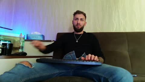 Robbie online show from 03-11-25, 11:44