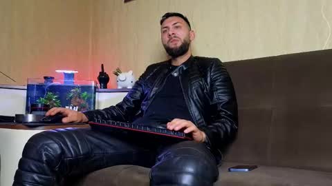 Robbie online show from 09-18-25, 07:10