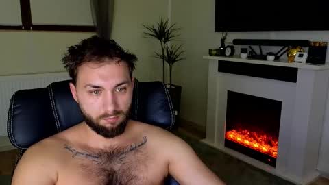 Snapshot of jamienoxus chatting on 03-27-26, 08:59 Robbie online show from 03-27-26, 08:59