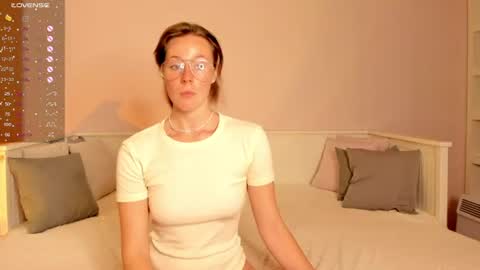Snapshot of jane_danels chatting on 07-18-26, 05:28 Jane Danels online show from 07-18-26, 05:28