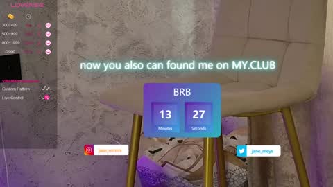 Snapshot of jane_meys chatting on 01-28-25, 11:17 your kitty JANE roawww online show from 01-28-25, 11:17