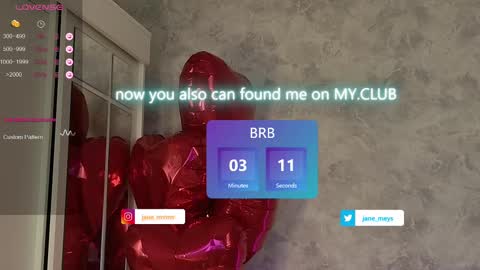 Snapshot of jane_meys chatting on 02-19-25, 11:28 your kitty JANE roawww online show from 02-19-25, 11:28