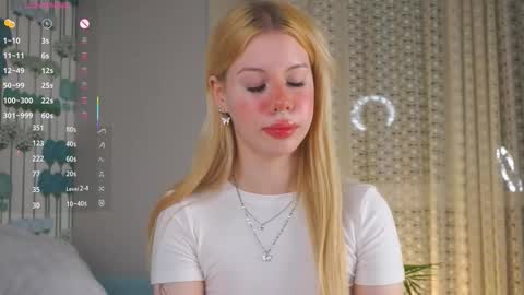 Snapshot of janecoxa chatting on 10-30-25, 07:36 Jennifer online show from 10-30-25, 07:36