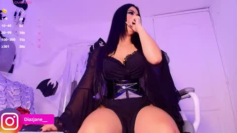 Snapshot of janediaz chatting on 10-31-25, 09:16 Jennifer online show from 10-31-25, 09:16