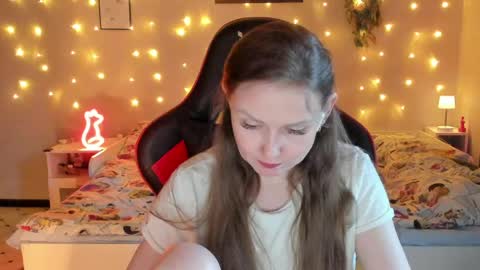 Snapshot of janegrey11 chatting on 06-08-26, 01:28 Jane online show from 06-08-26, 01:28
