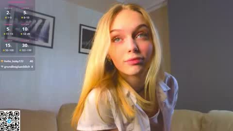 Snapshot of janelovesmur chatting on 10-27-25, 06:45 Jane 3 online show from 10-27-25, 06:45