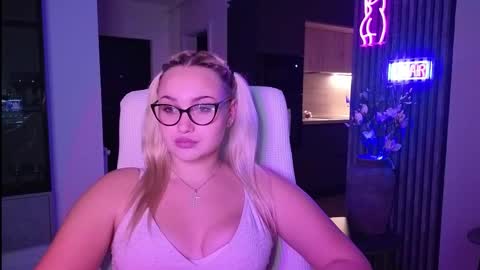 Snapshot of janemiss chatting on 10-27-25, 10:25 Jane online show from 10-27-25, 10:25