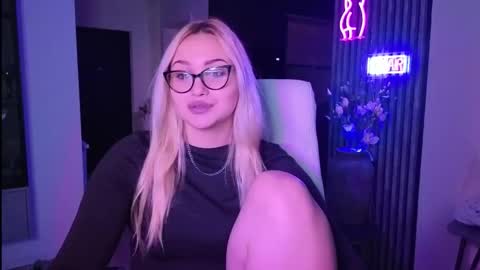 Snapshot of janemiss chatting on 11-06-25, 05:36 Jane online show from 11-06-25, 05:36