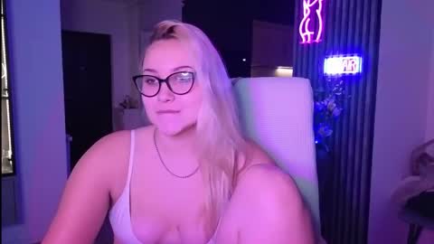 Snapshot of janemiss chatting on 11-09-25, 04:49 Jane online show from 11-09-25, 04:49