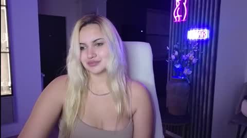 Snapshot of janemiss chatting on 11-16-25, 04:29 Jane online show from 11-16-25, 04:29