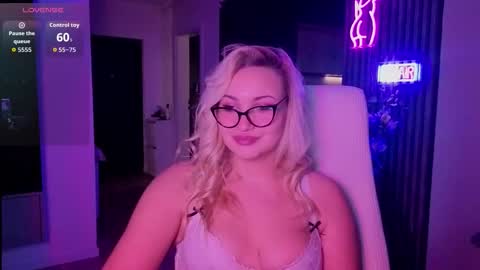 Snapshot of janemiss chatting on 11-26-25, 02:40 Jane online show from 11-26-25, 02:40