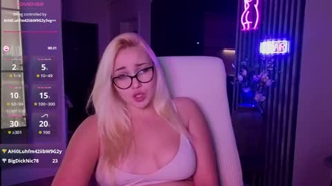 Snapshot of janemiss chatting on 11-27-25, 05:37 Jane online show from 11-27-25, 05:37