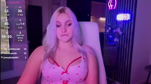 Snapshot of janemiss chatting on 12-04-25, 04:05 Jane online show from 12-04-25, 04:05