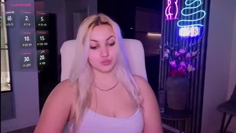 Snapshot of janemiss chatting on 12-14-25, 03:06 Jane online show from 12-14-25, 03:06