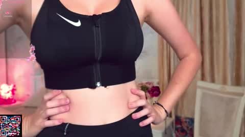 Snapshot of janepuff chatting on 09-13-25, 06:35 janepuff online show from 09-13-25, 06:35