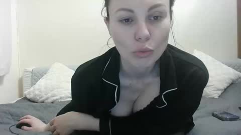 Snapshot of janet_jay_ chatting on 05-06-26, 03:02 Janet online show from 05-06-26, 03:02