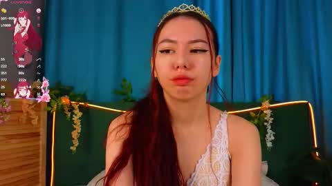 Snapshot of janet_yong chatting on 11-18-25, 07:02 Jenifer online show from 11-18-25, 07:02