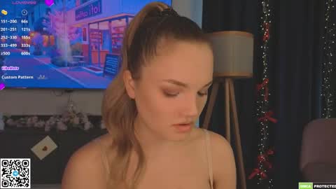 Hi Im Alice and here youll find something online show from 04-14-26, 07:03