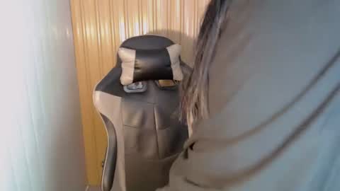 janicaslut_18 online show from 04-20-26, 01:19