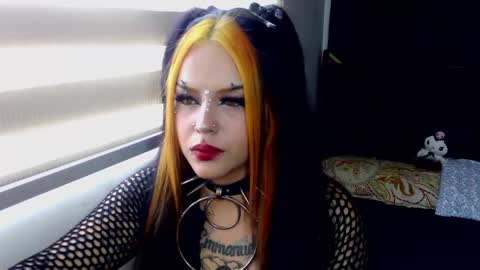      online show from 02-07-25, 08:42