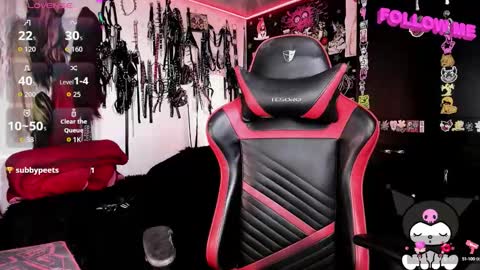 Snapshot of janna_ink chatting on 09-13-25, 09:25 online show from 09-13-25, 09:25