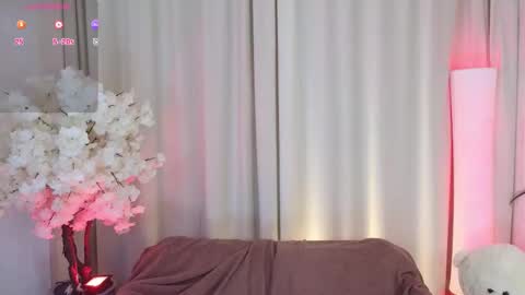 Snapshot of jannetjerkson chatting on 10-25-25, 11:29 Janet online show from 10-25-25, 11:29