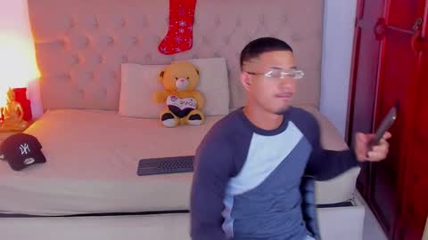 janomar01 online show from 12-20-25, 06:48