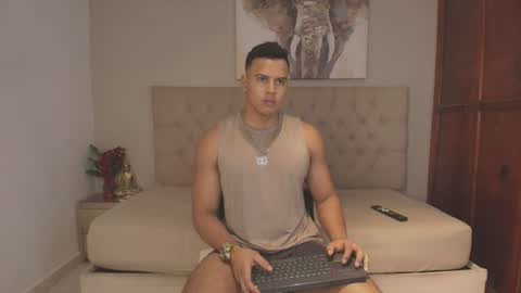 janomar01 online show from 07-23-26, 07:45