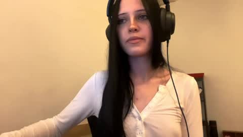 Lily online show from 06-05-26, 09:20