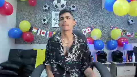 Snapshot of jared_cole chatting on 06-25-26, 11:15 Jared online show from 06-25-26, 11:15