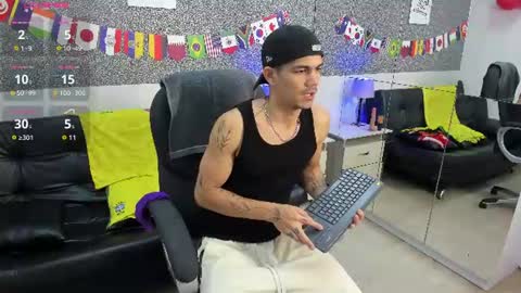 Snapshot of jared_cole chatting on 07-06-26, 11:29 Jared online show from 07-06-26, 11:29