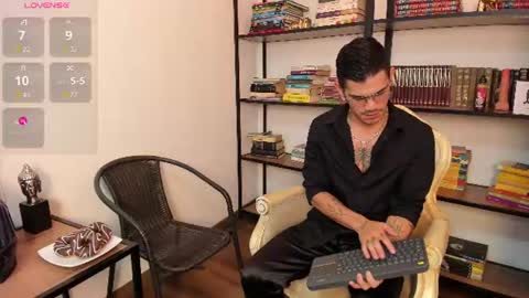 Snapshot of jared_cole chatting on 07-10-26, 11:35 Jared online show from 07-10-26, 11:35